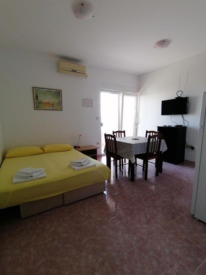 Apartments Coric บาชกาโวดา ภายนอก รูปภาพ