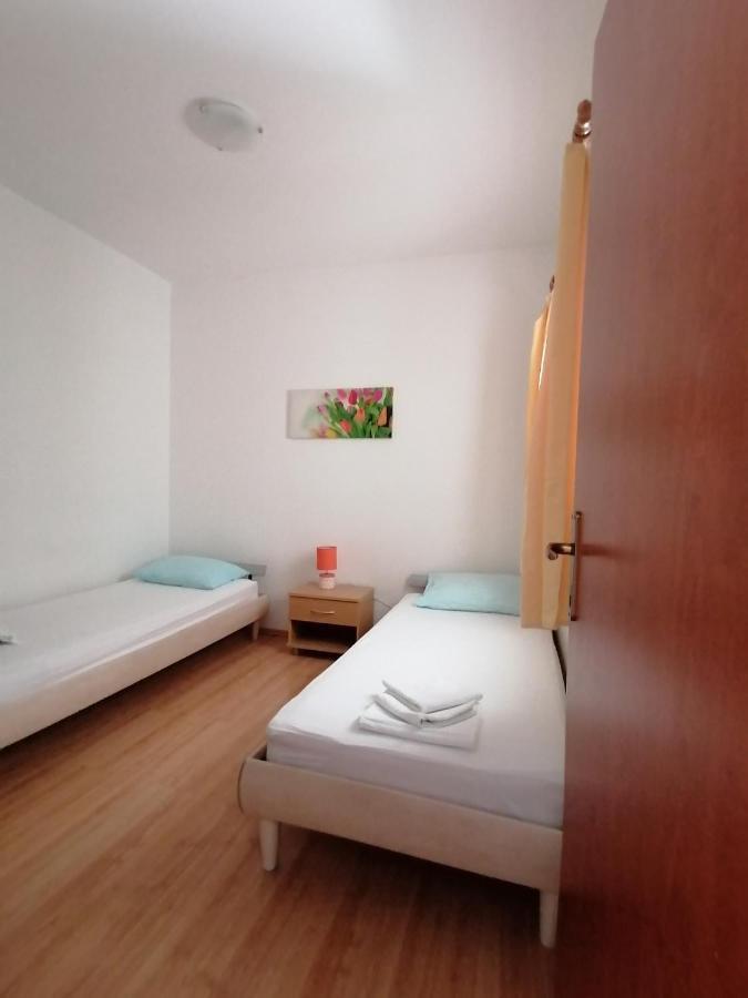 Apartments Coric บาชกาโวดา ภายนอก รูปภาพ
