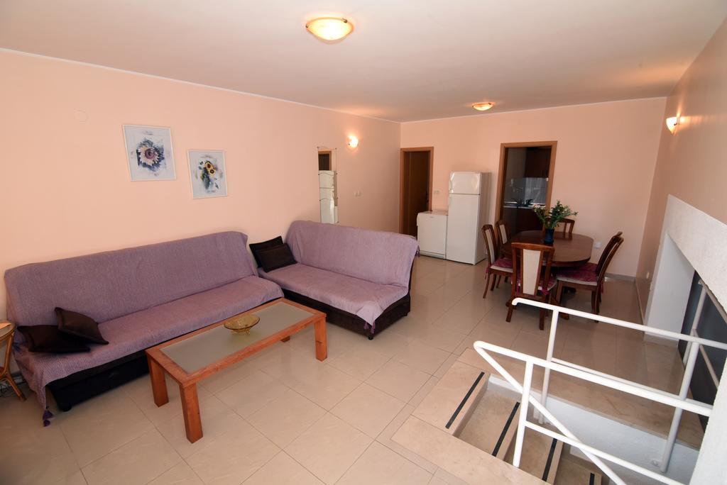 Apartments Coric บาชกาโวดา ภายนอก รูปภาพ
