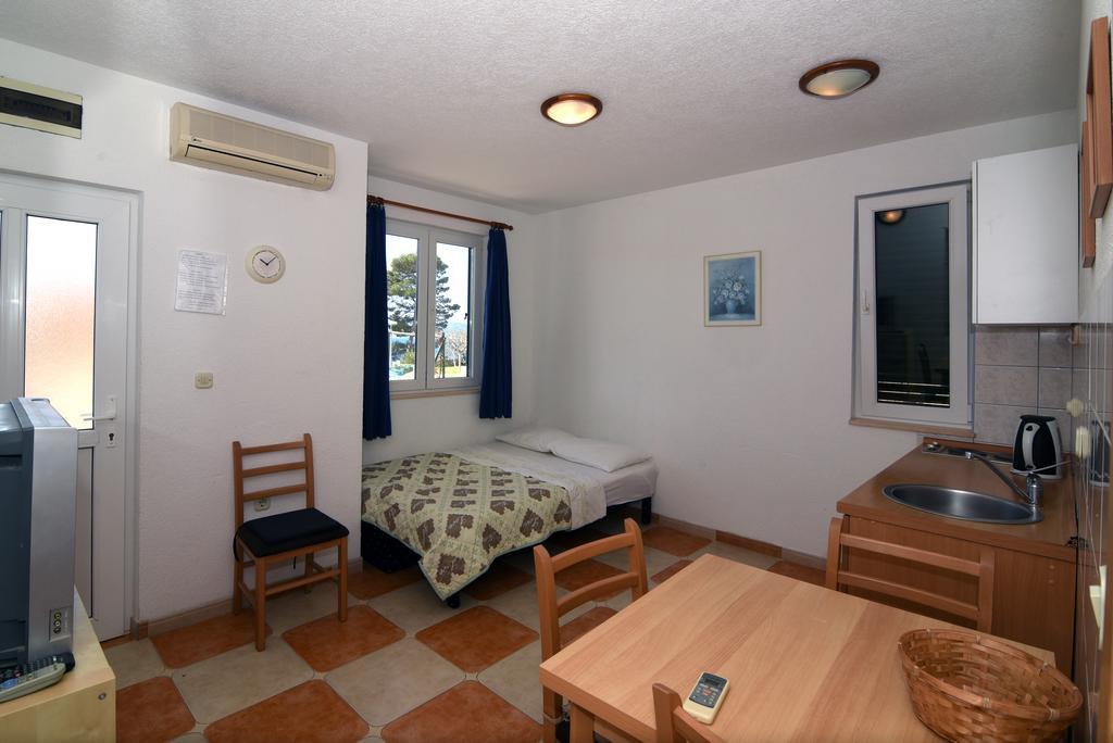 Apartments Coric บาชกาโวดา ภายนอก รูปภาพ